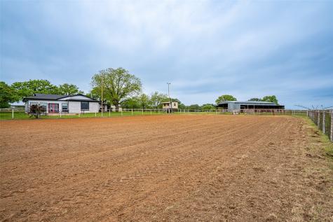 1766 Cr 424 Stephenville TX 76401