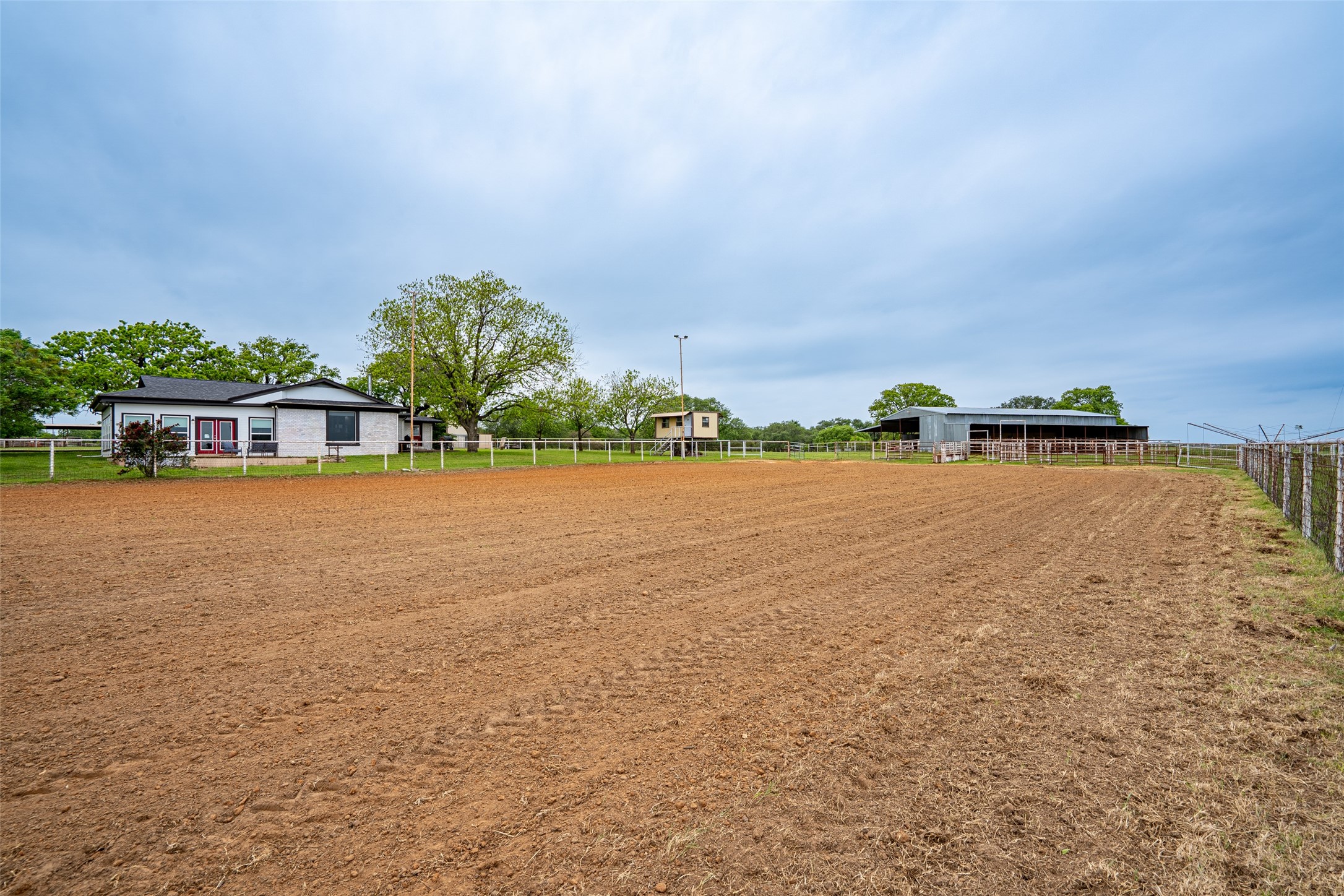 1766 Cr 424 Stephenville TX 76401