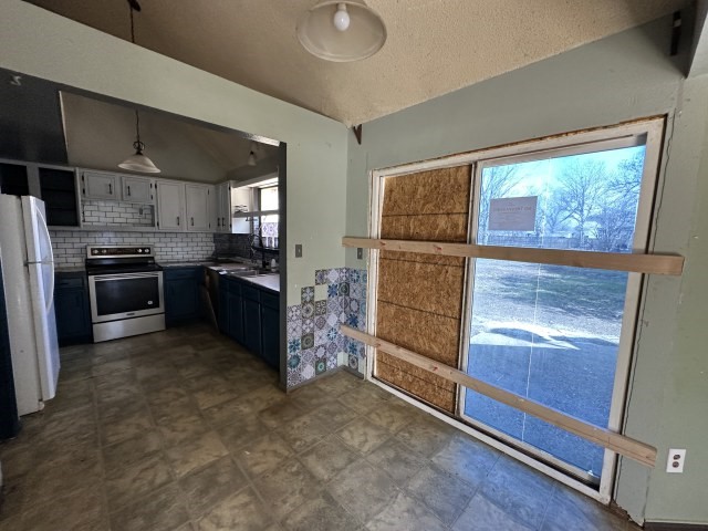 548 Spring River Drive Martindale TX 78655