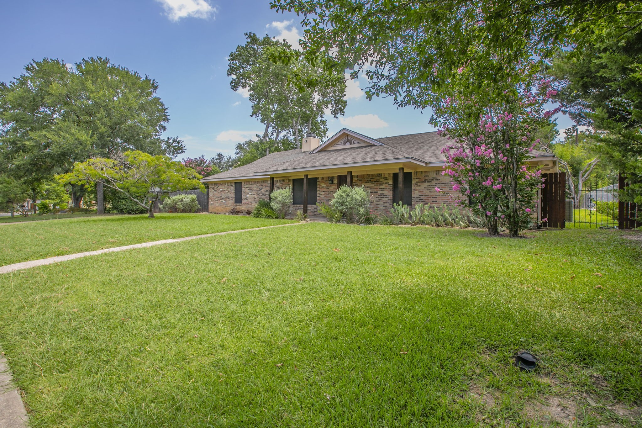 14007 Harbor Drive Woodway TX 76712