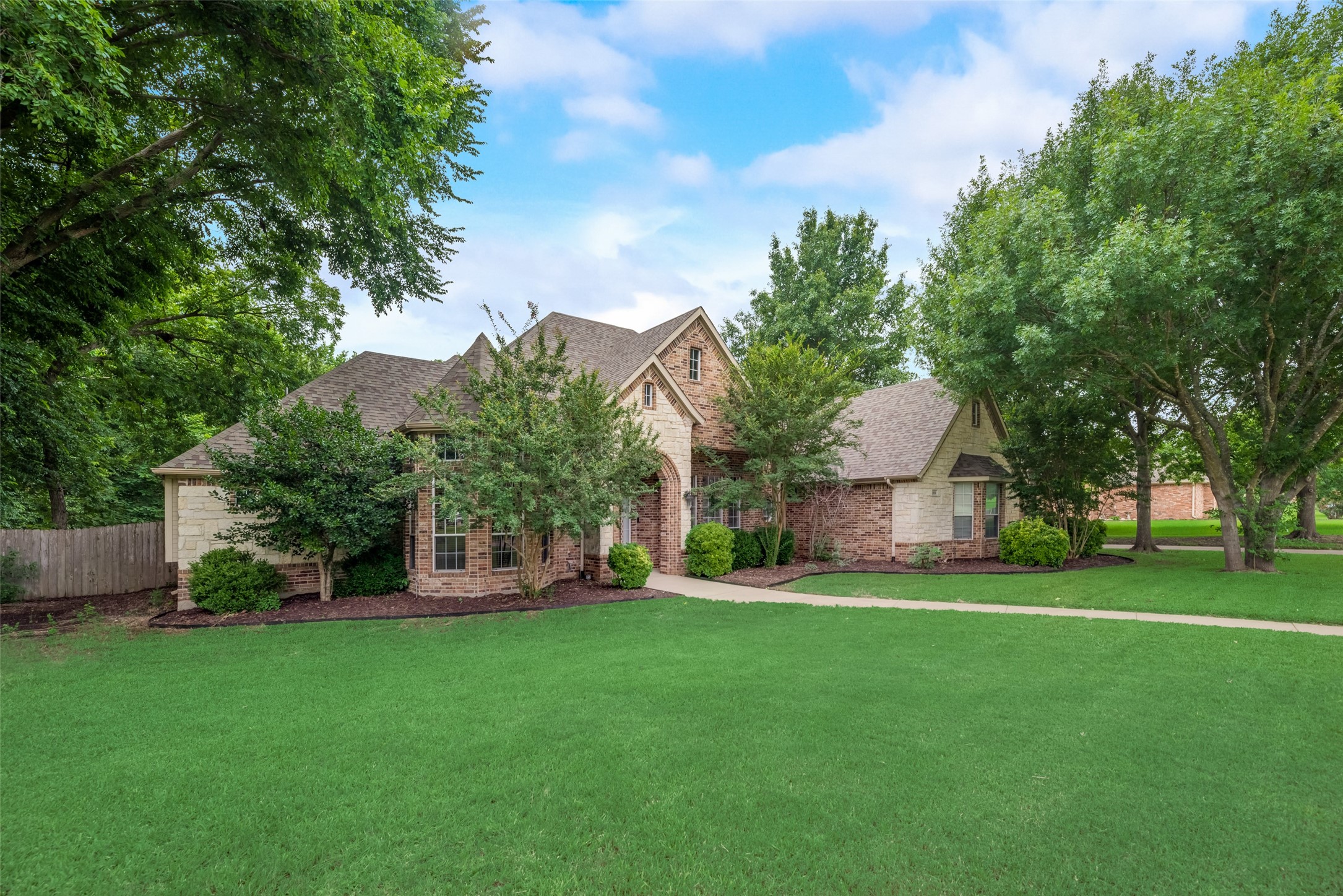 1814 Plum Creek Drive Midlothian TX 76065