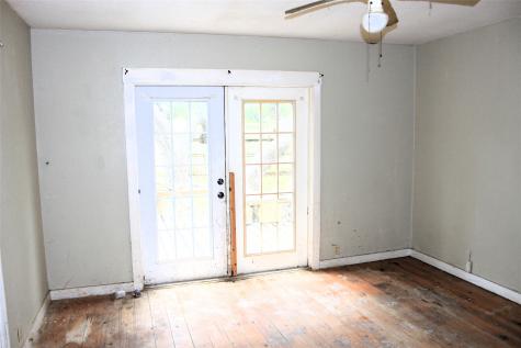 1409 W Dry Street San Saba TX 76877