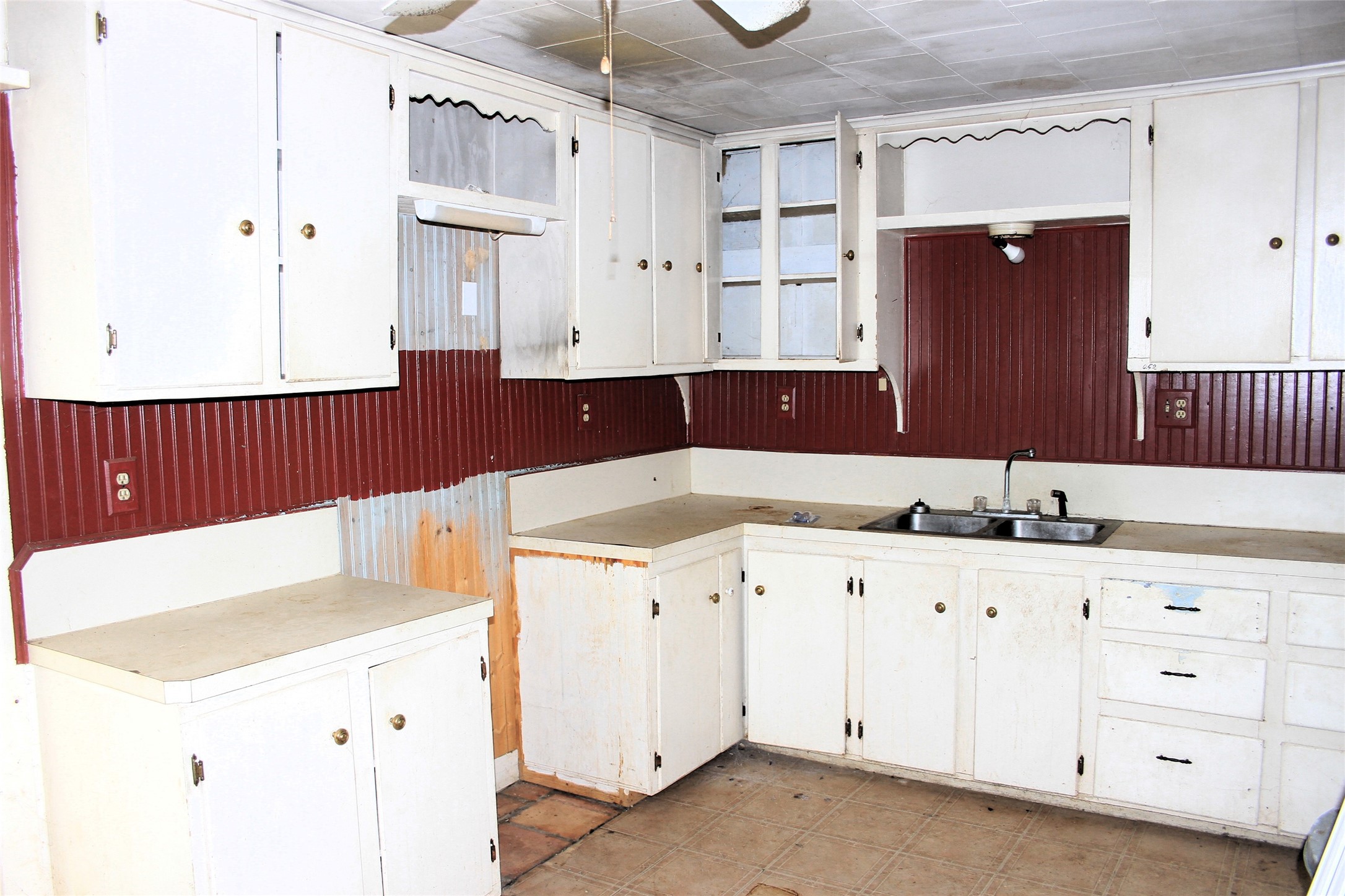 1409 W Dry Street San Saba TX 76877