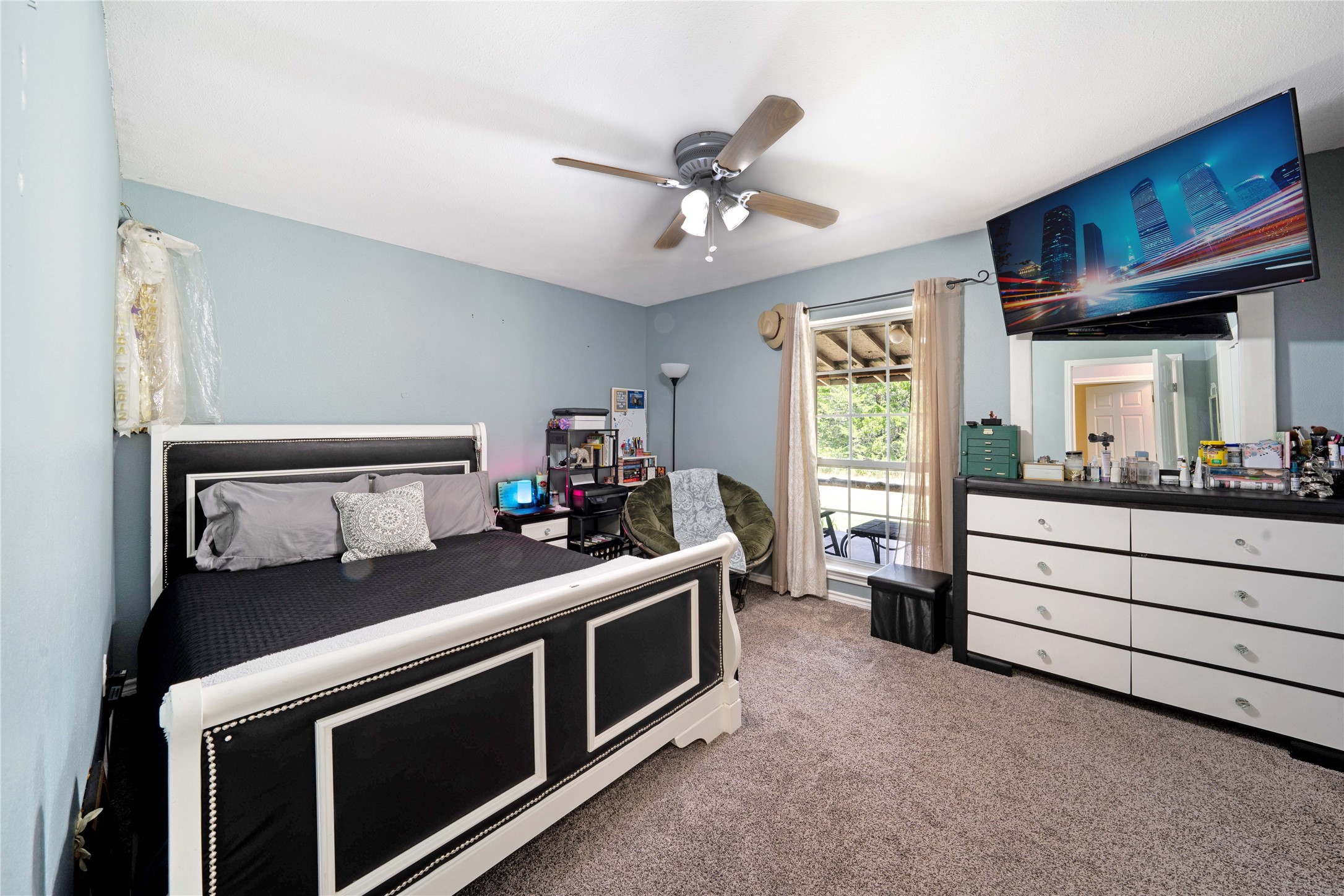 1511 N Walnut Grove Road Midlothian TX 76065