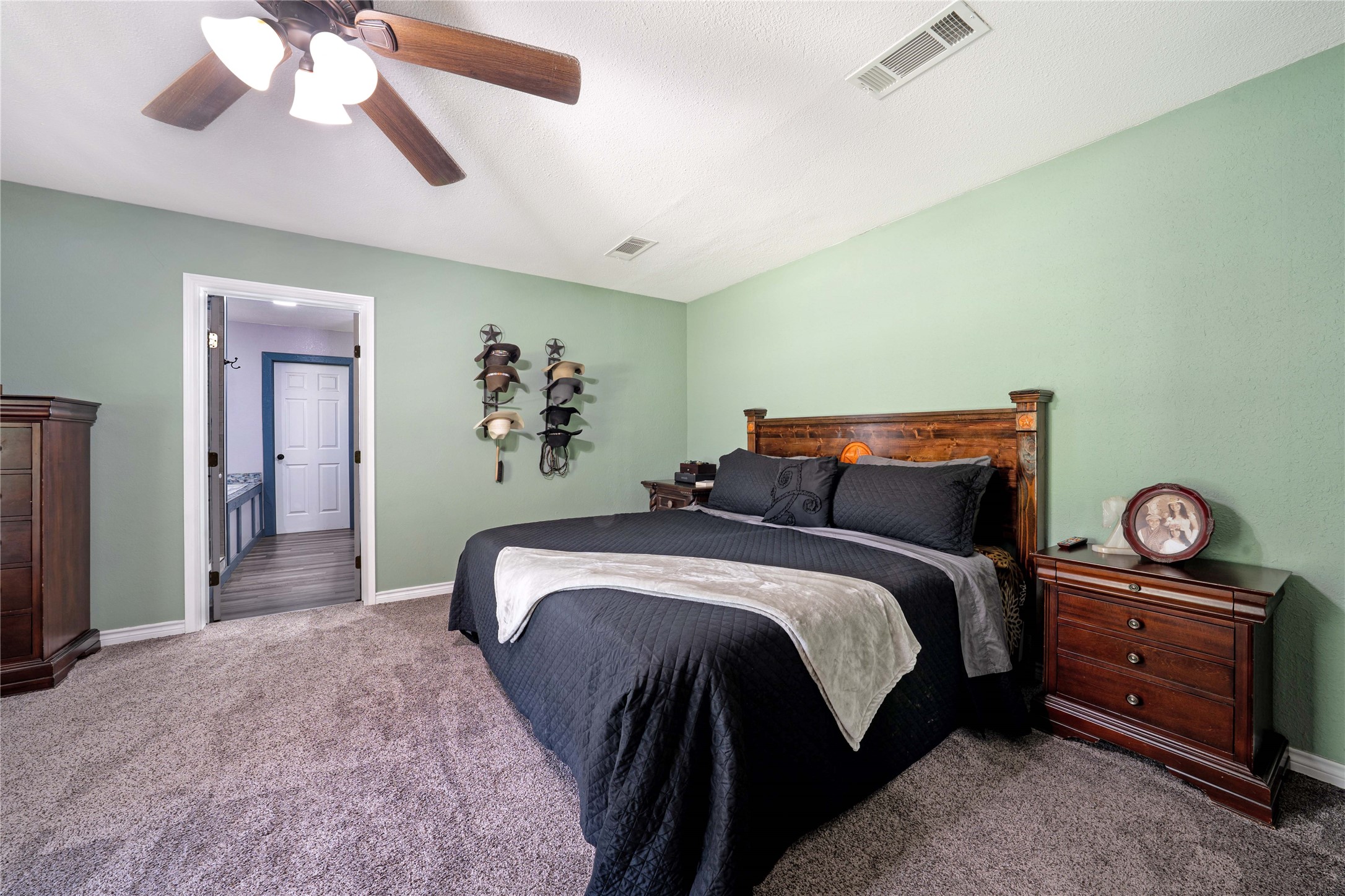 1511 N Walnut Grove Road Midlothian TX 76065