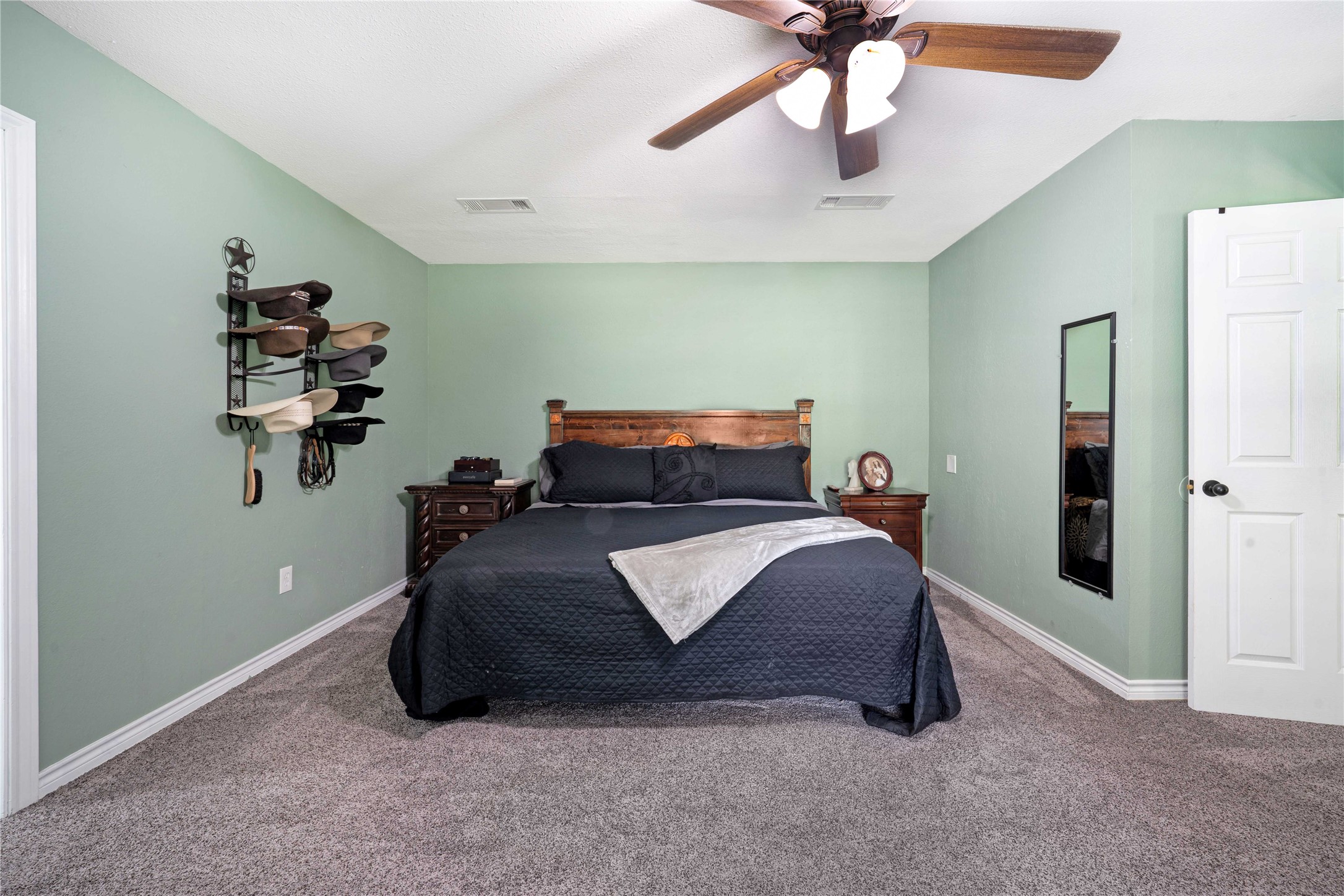 1511 N Walnut Grove Road Midlothian TX 76065