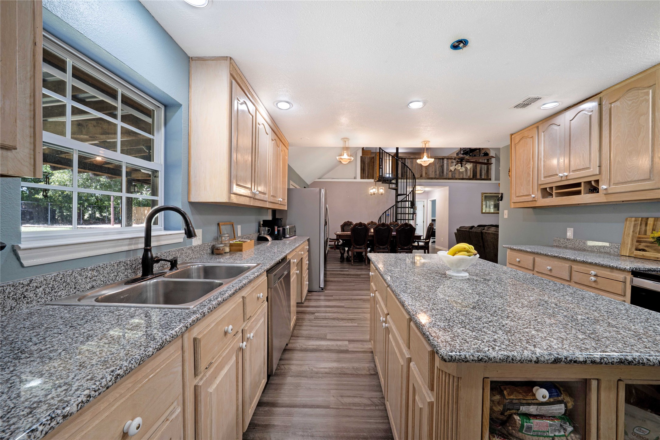 1511 N Walnut Grove Road Midlothian TX 76065