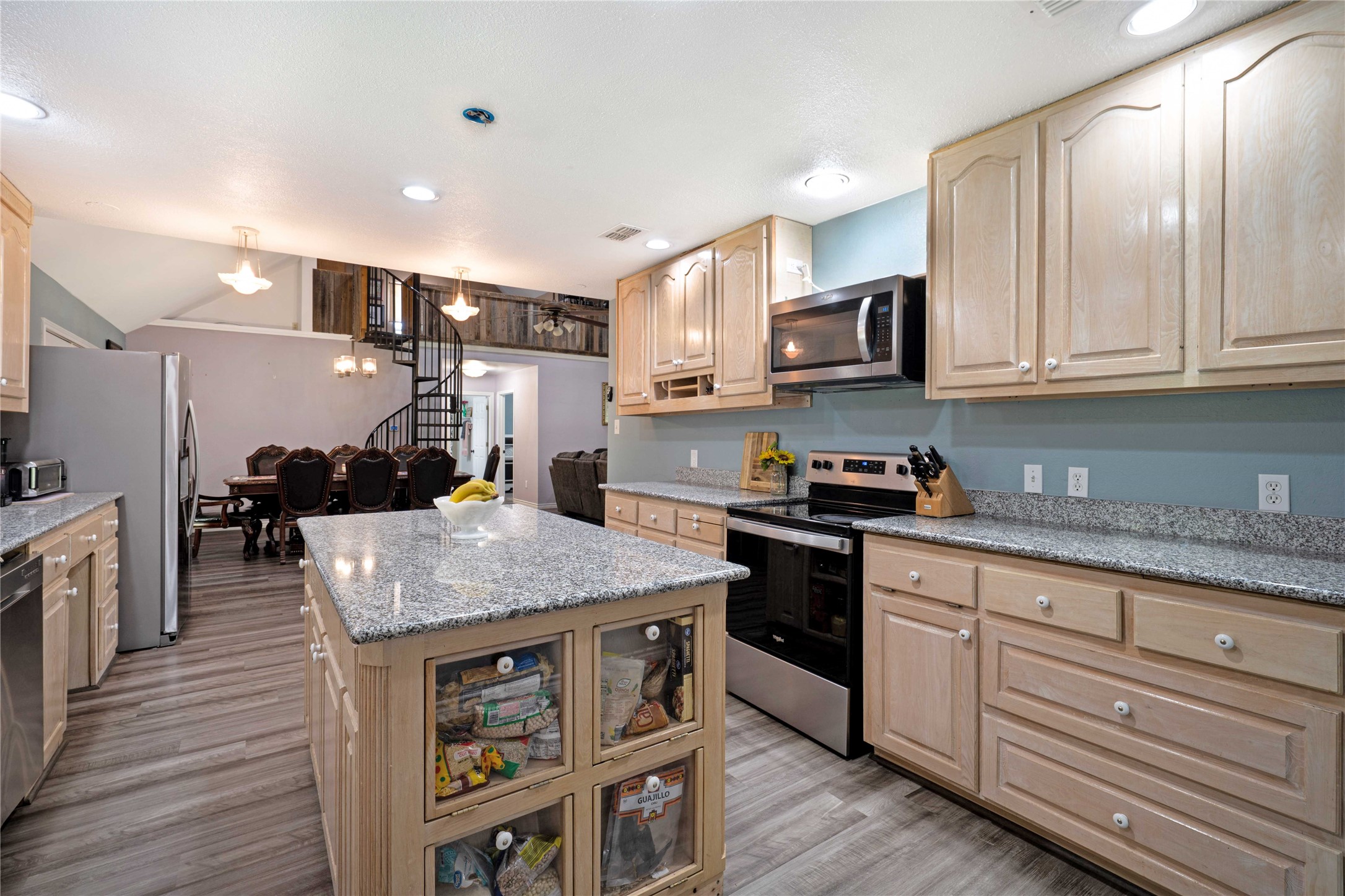 1511 N Walnut Grove Road Midlothian TX 76065