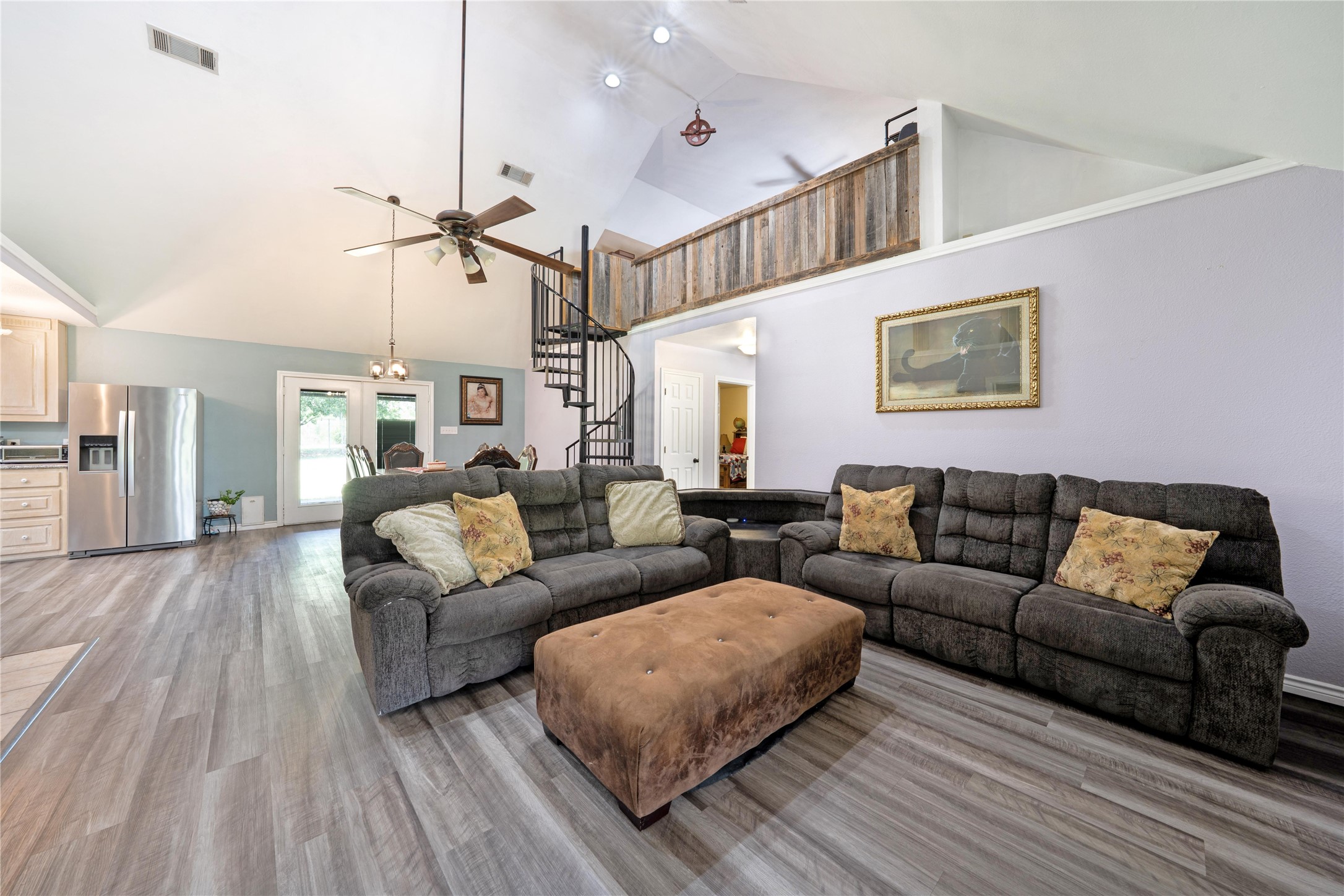 1511 N Walnut Grove Road Midlothian TX 76065