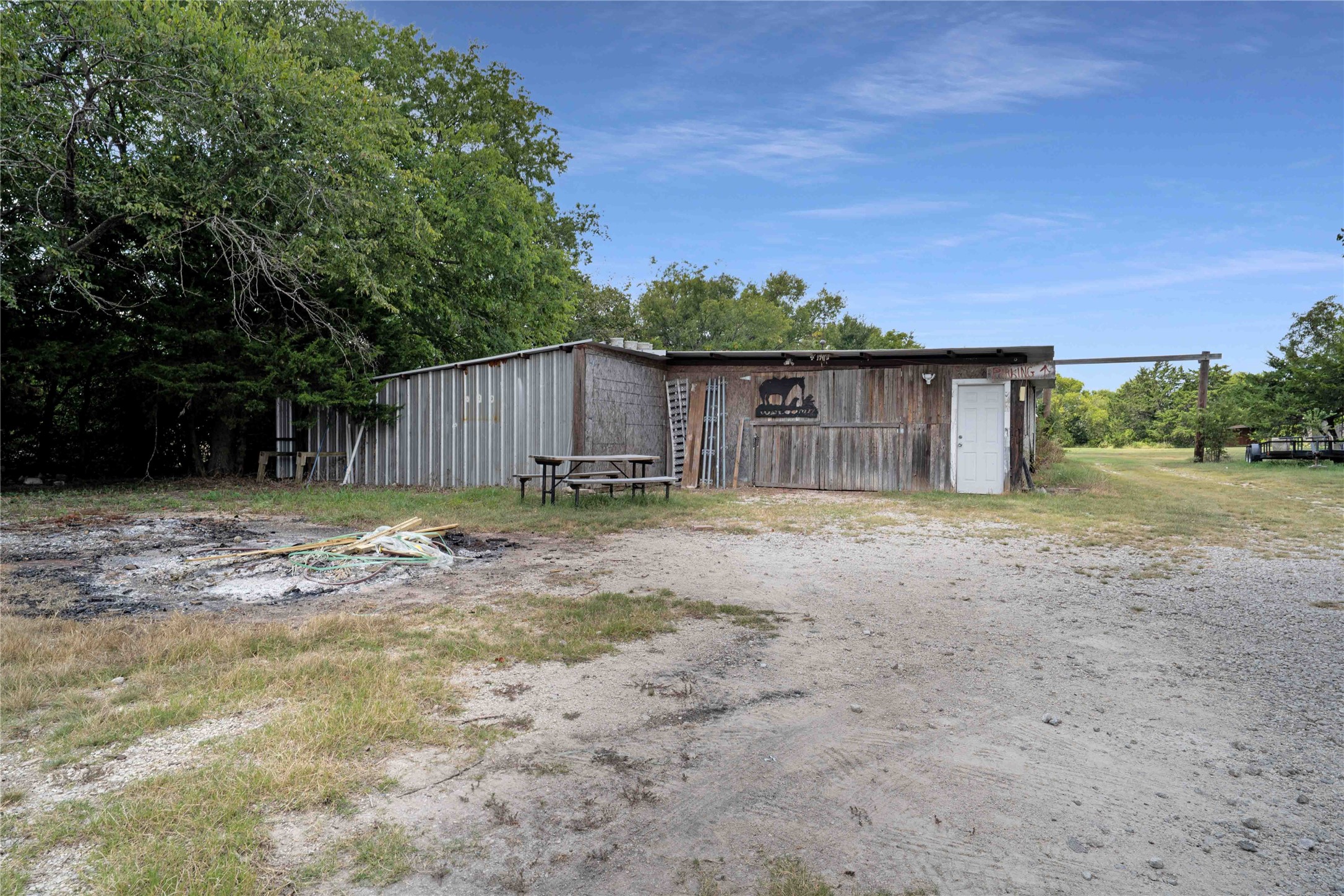 1511 N Walnut Grove Road Midlothian TX 76065