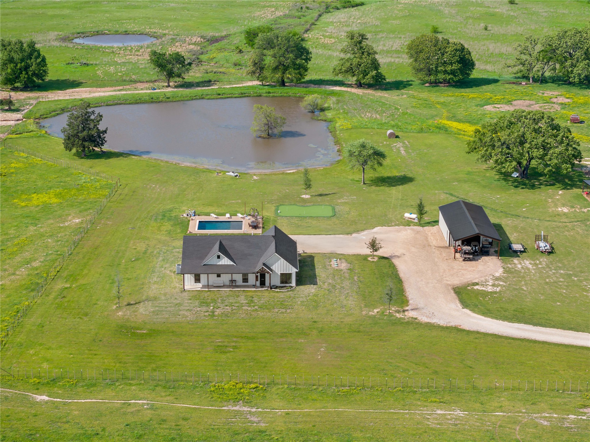 633 County Road 44550 Paris TX 75462