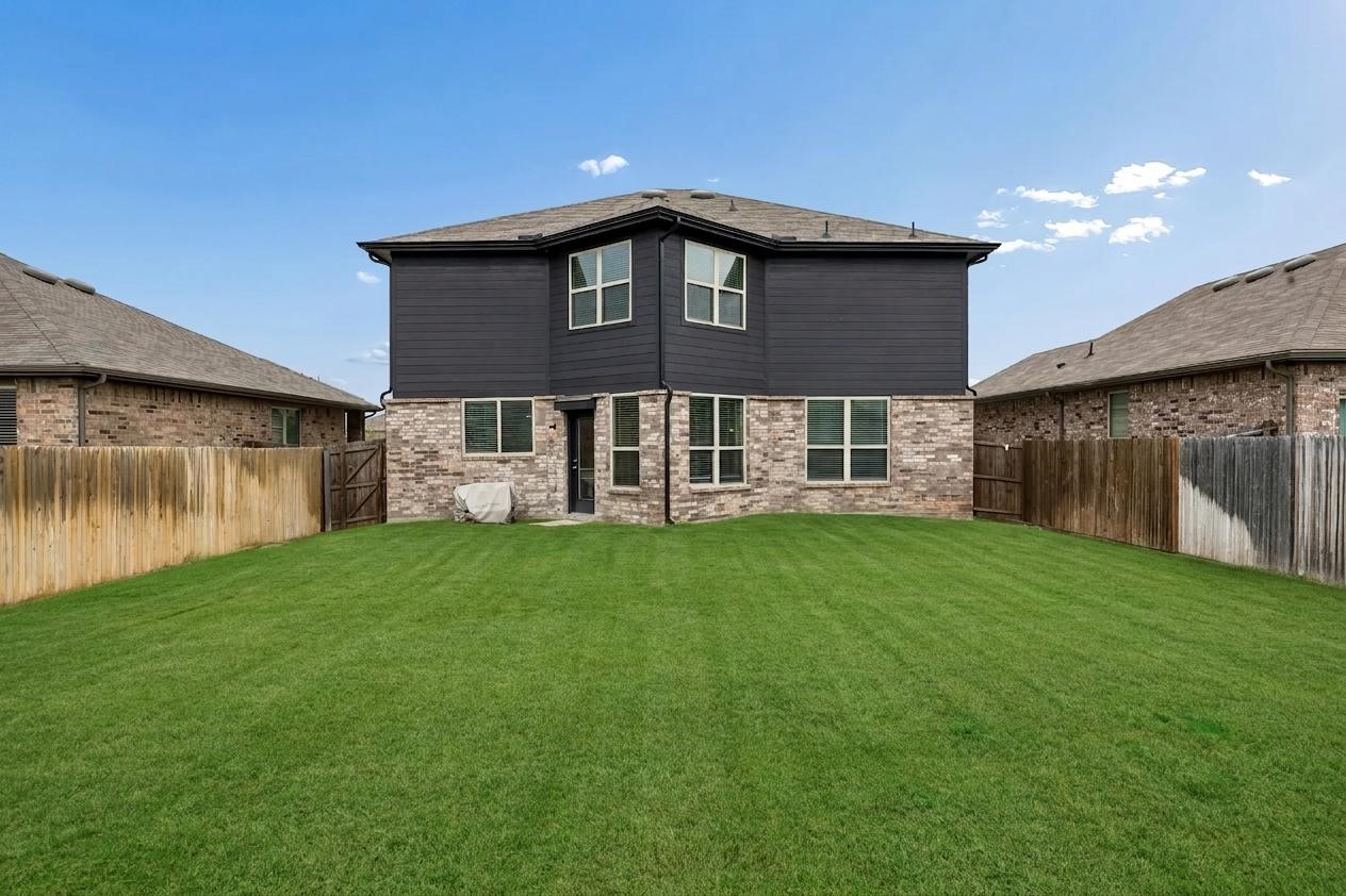 925 Billups Drive Van Alstyne TX 75495