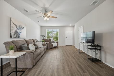 925 Billups Drive Van Alstyne TX 75495