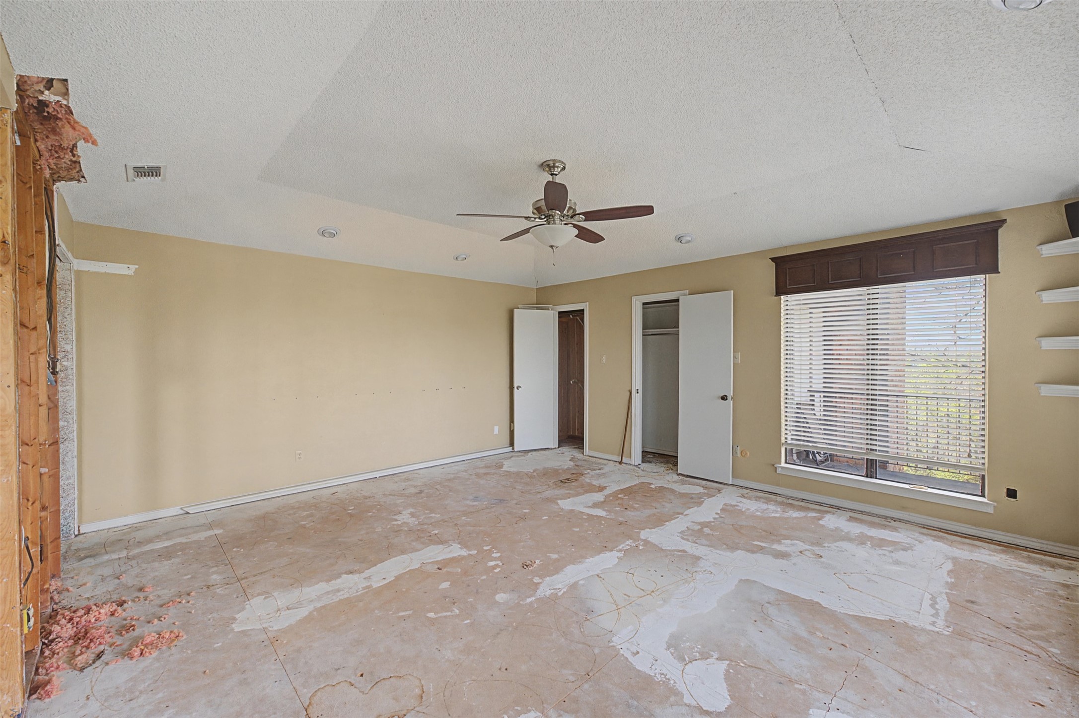 1434 Crownhill Drive Arlington TX 76012