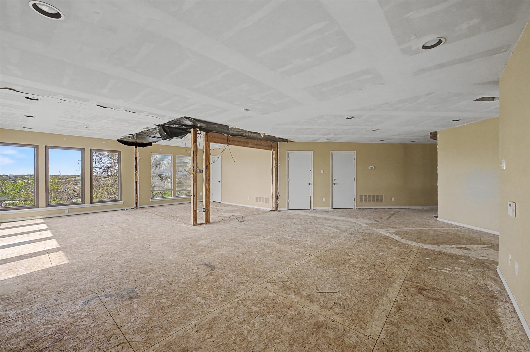 1434 Crownhill Drive Arlington TX 76012