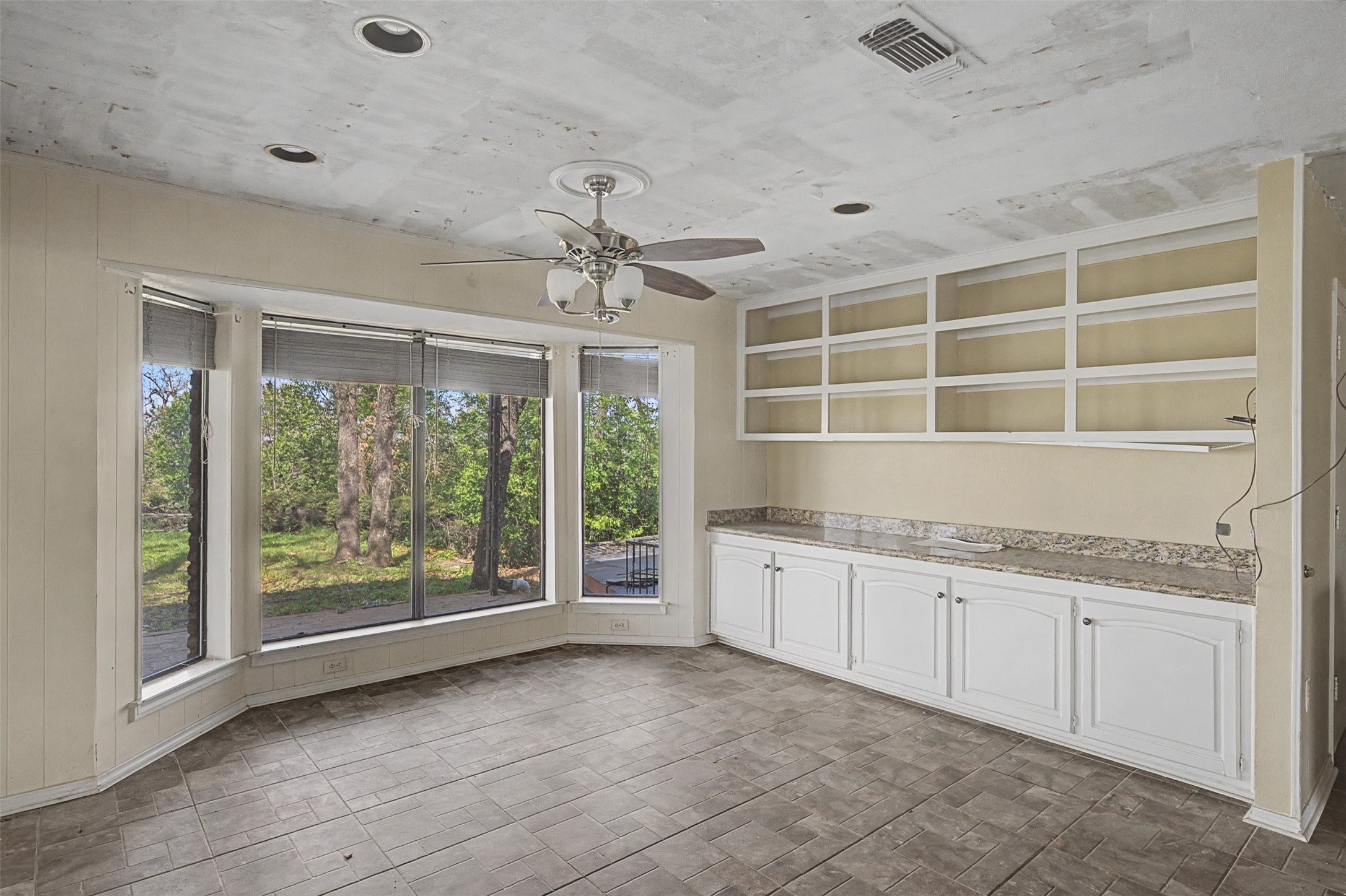 1434 Crownhill Drive Arlington TX 76012
