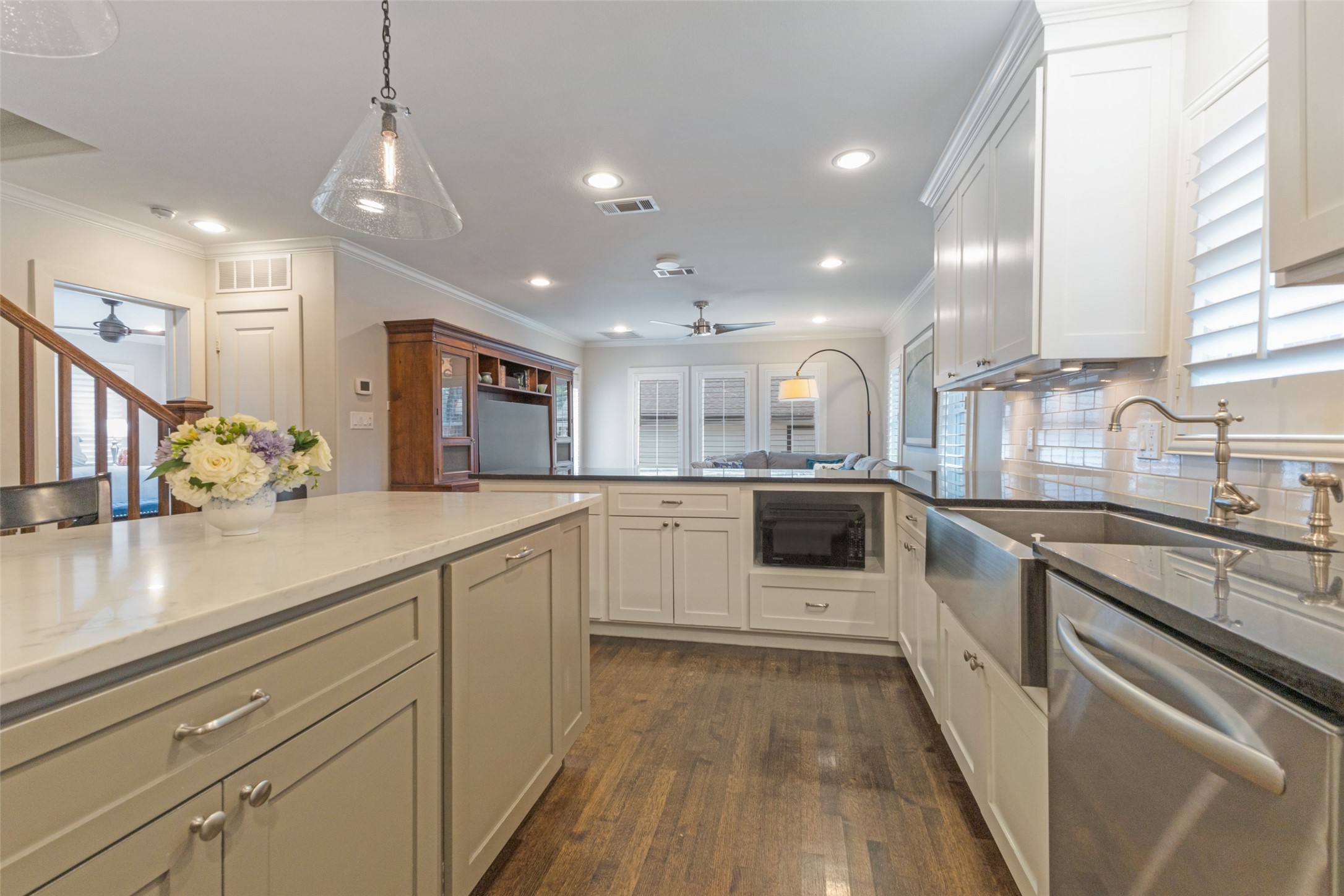 5946 Mercedes Avenue Dallas TX 75206