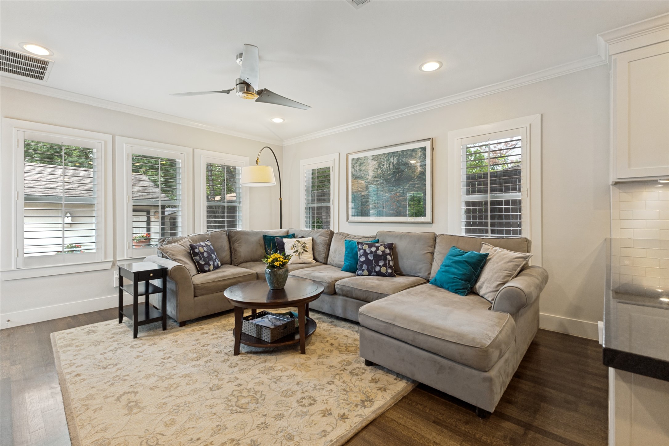 5946 Mercedes Avenue Dallas TX 75206