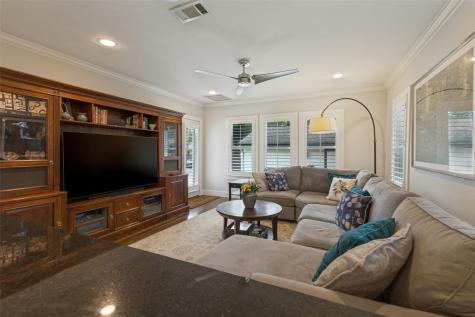 5946 Mercedes Avenue Dallas TX 75206