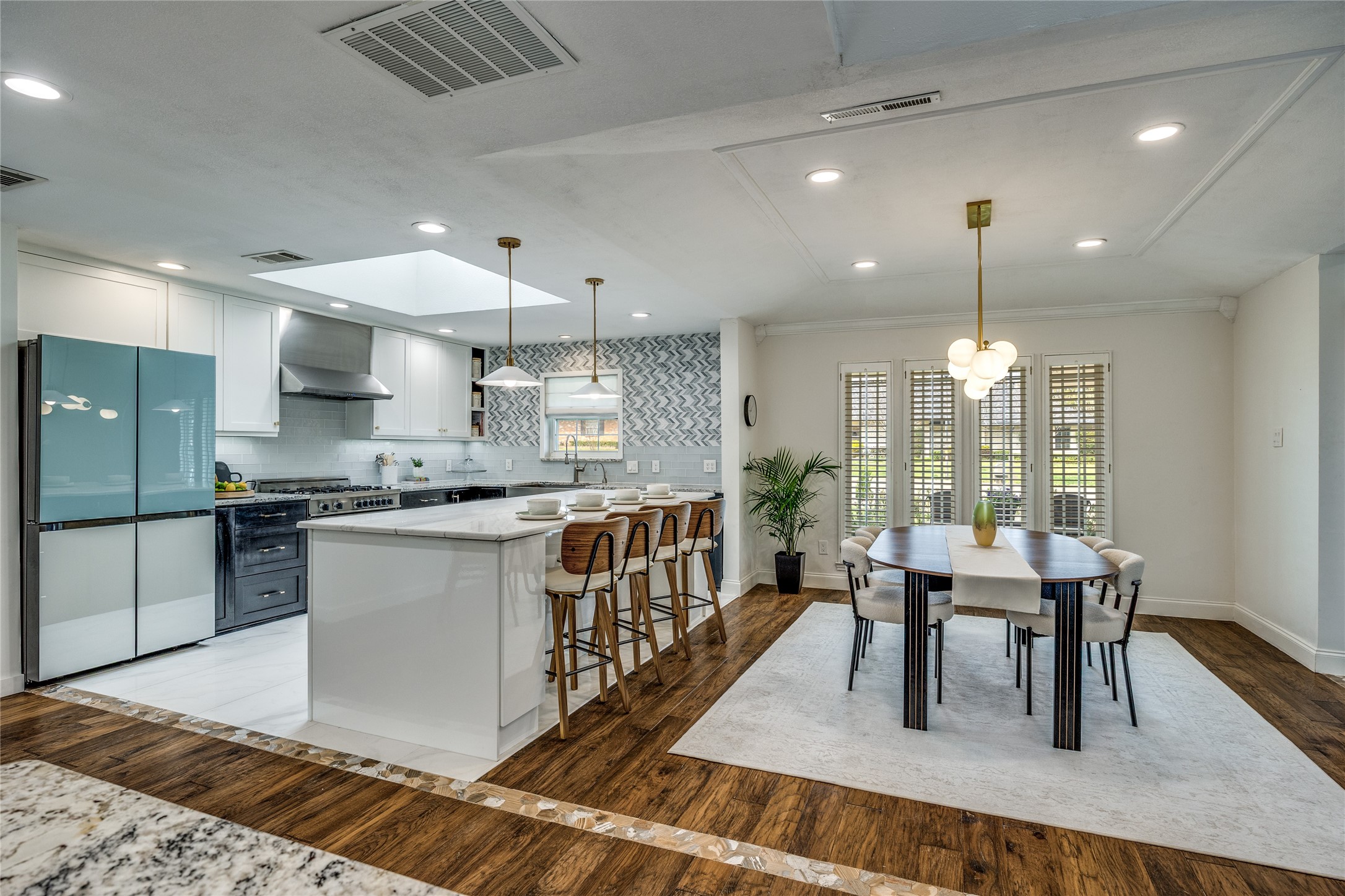 7148 Roundrock Road Dallas TX 75248
