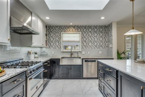 7148 Roundrock Road Dallas TX 75248