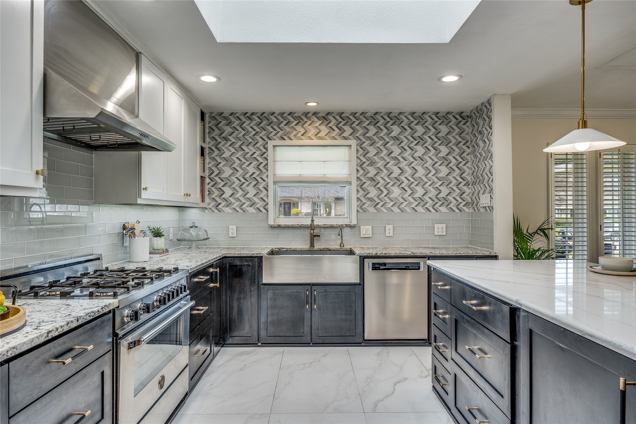 7148 Roundrock Road Dallas TX 75248