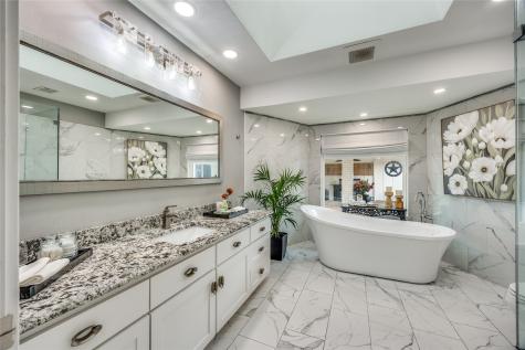 7148 Roundrock Road Dallas TX 75248