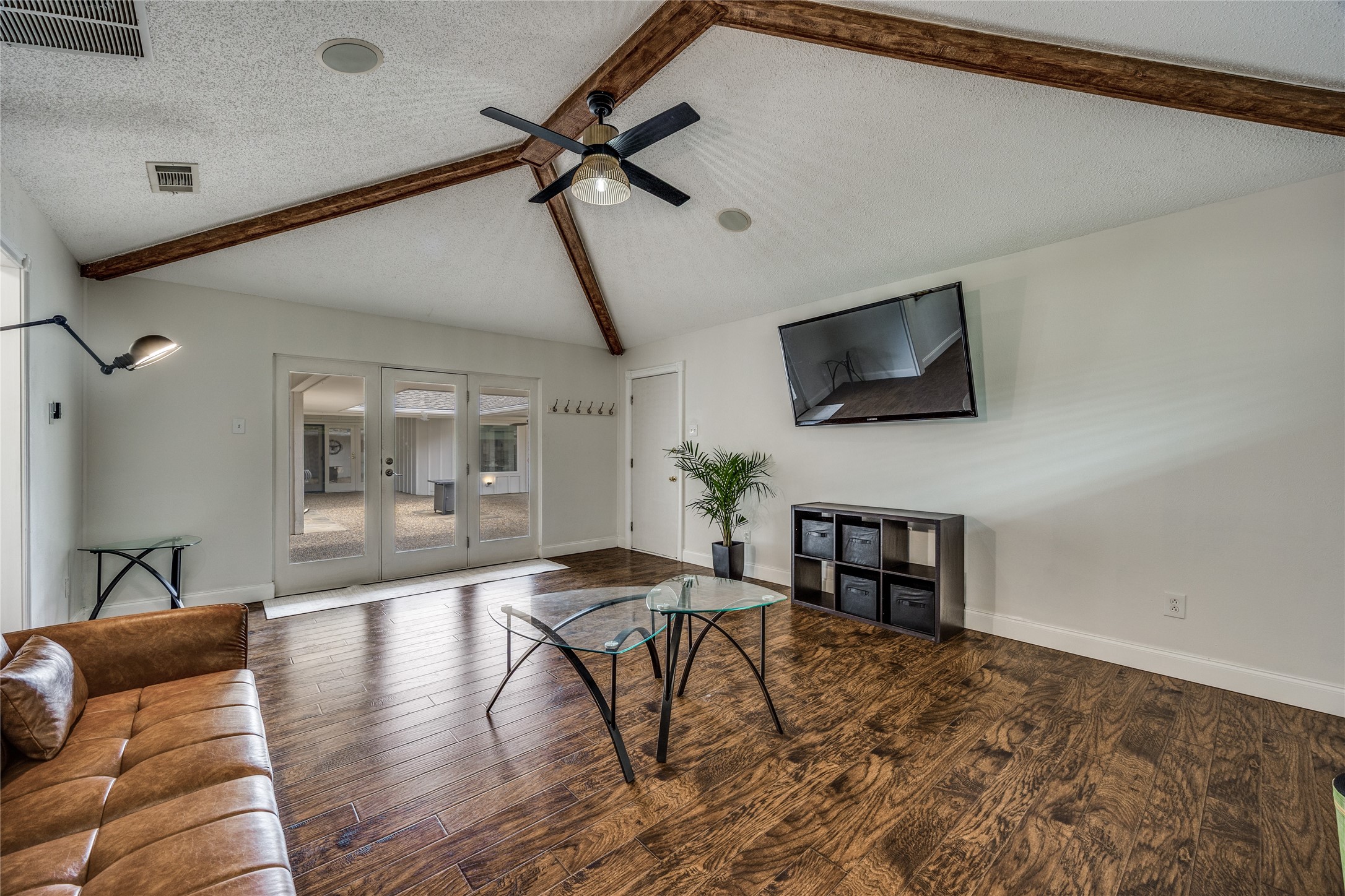7148 Roundrock Road Dallas TX 75248