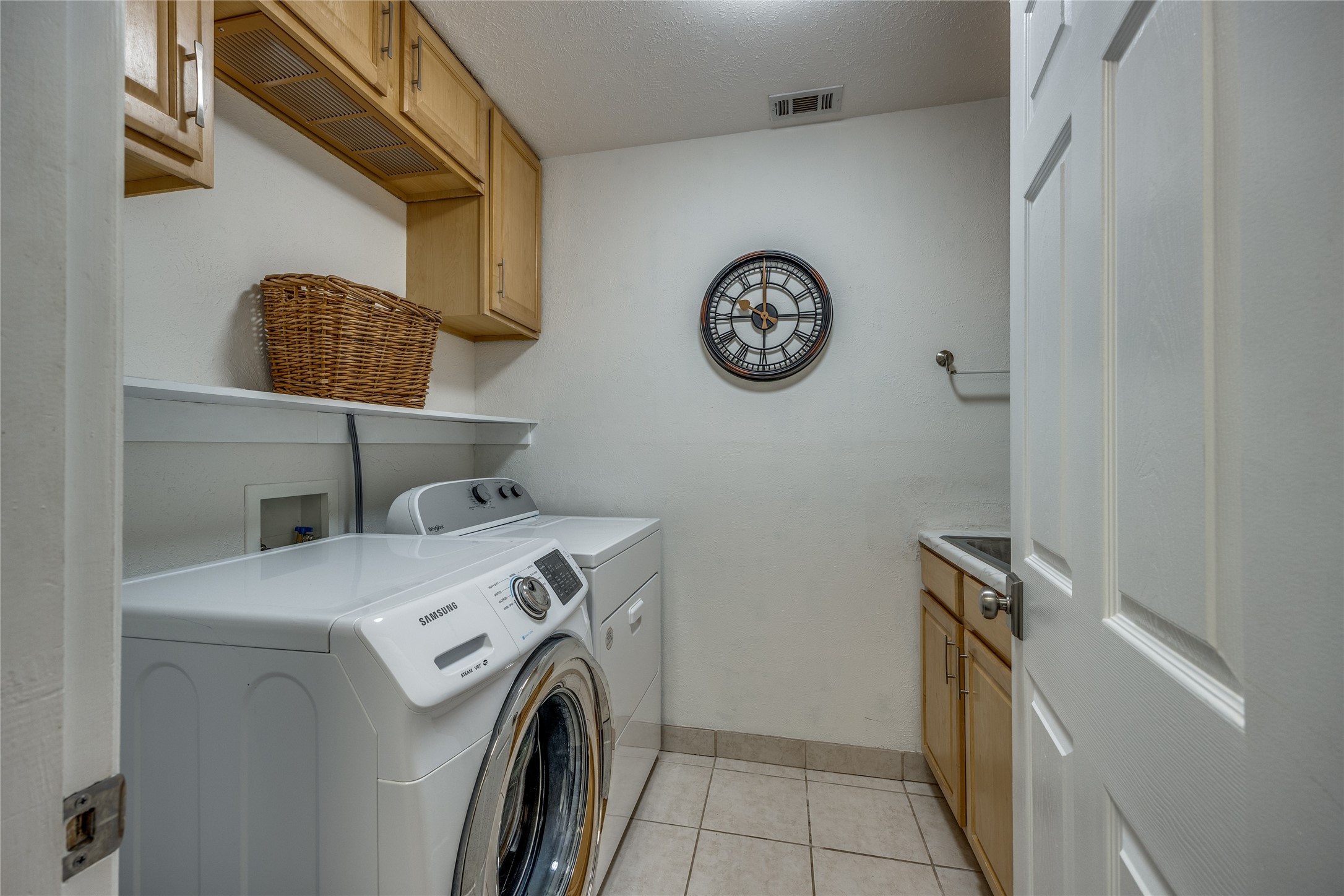 7148 Roundrock Road Dallas TX 75248
