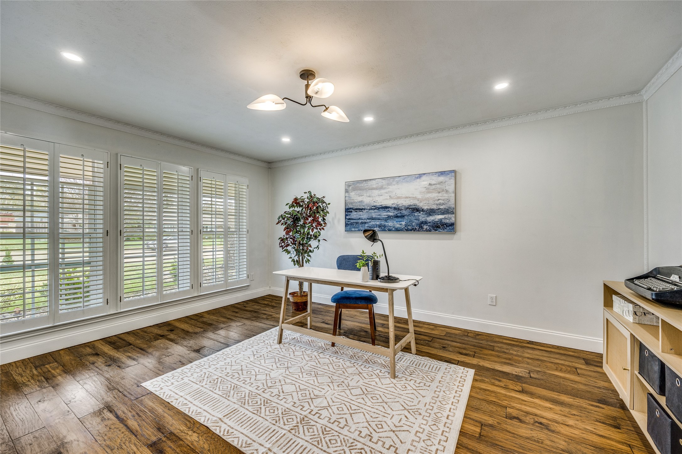 7148 Roundrock Road Dallas TX 75248