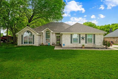 233 Country Meadows Drive Waxahachie TX 75165