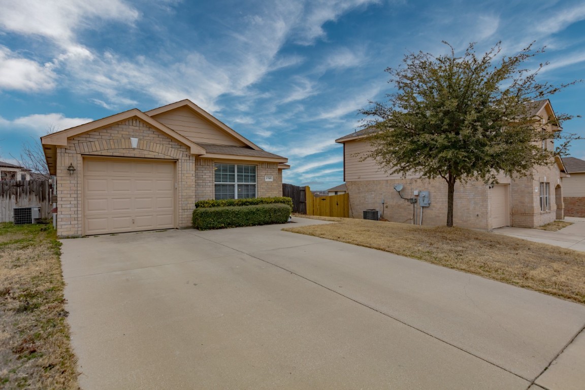 3705 Venera Street Fort Worth TX 76106