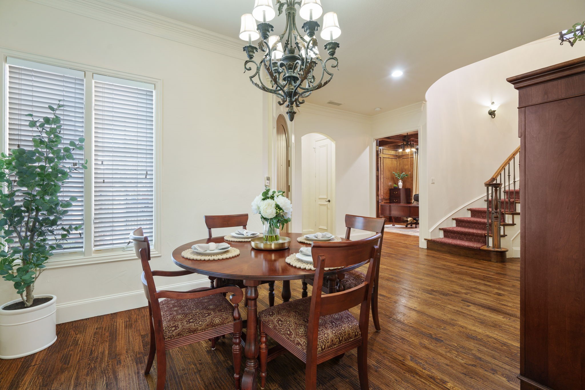 6724 Frankford Road Dallas TX 75252