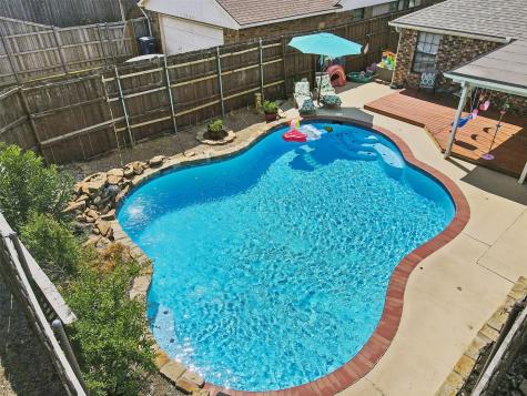 7021 Lo Chalmers Lane Garland TX 75043