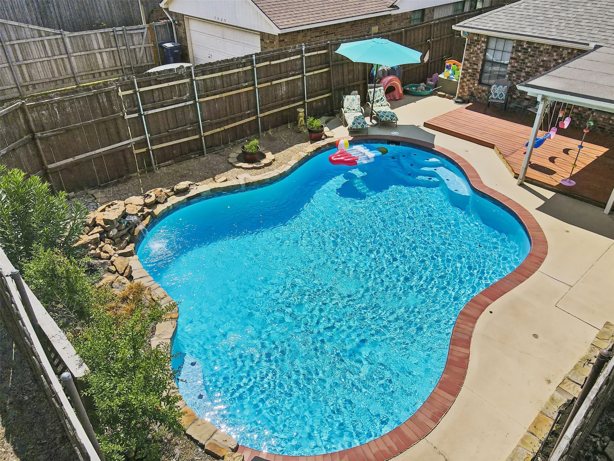 7021 Lo Chalmers Lane Garland TX 75043