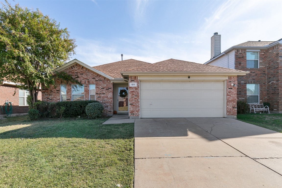 1011 Cedarbrook Drive Grand Prairie TX 75052