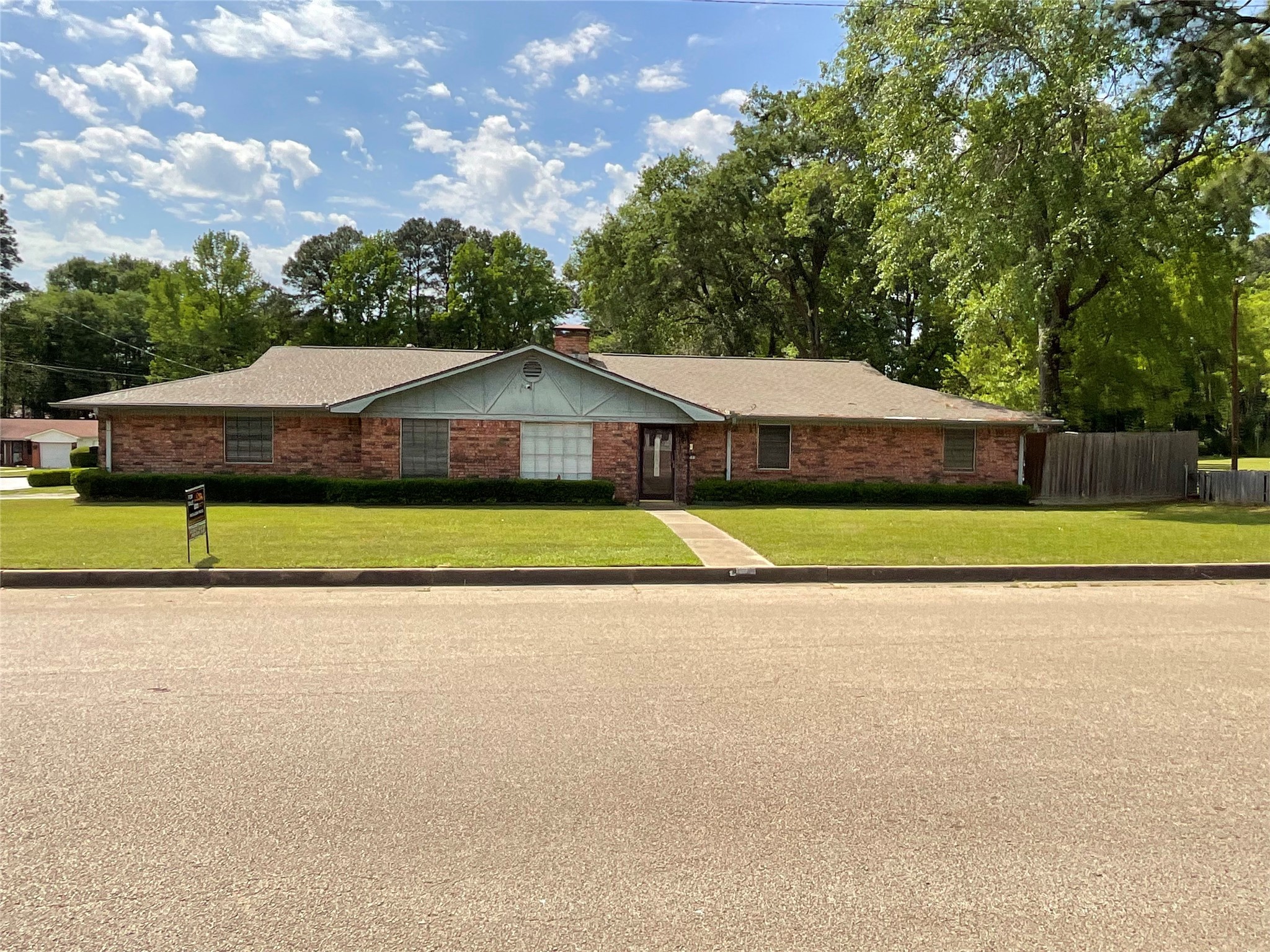 2305 Neal Street Longview TX 75602