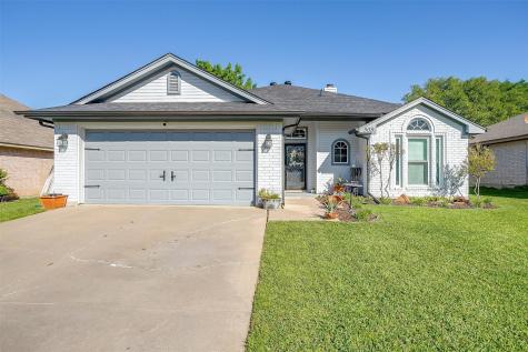 505 Brookside Court Burleson TX 76028