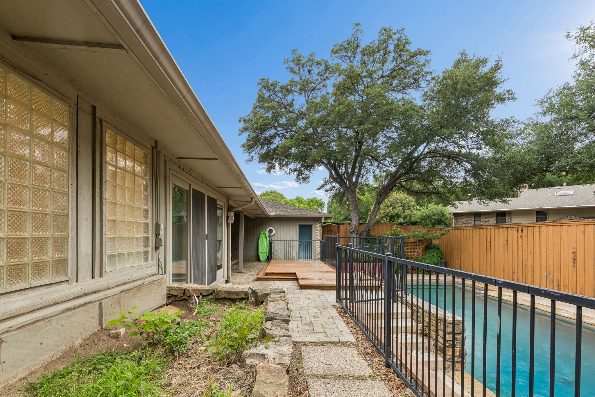 6725 Caulfield Drive Dallas TX 75248