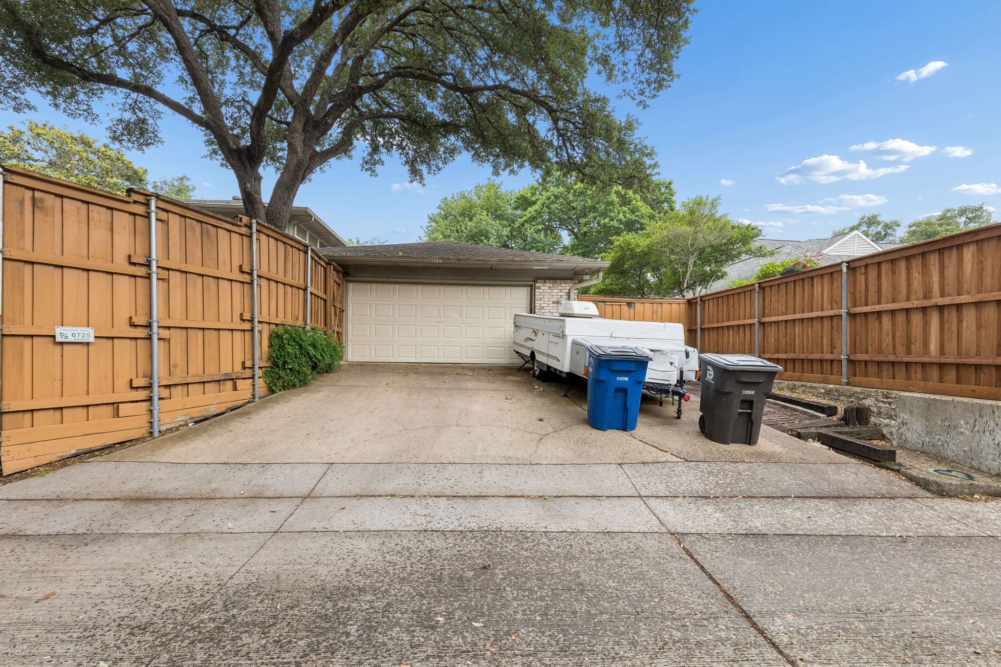 6725 Caulfield Drive Dallas TX 75248