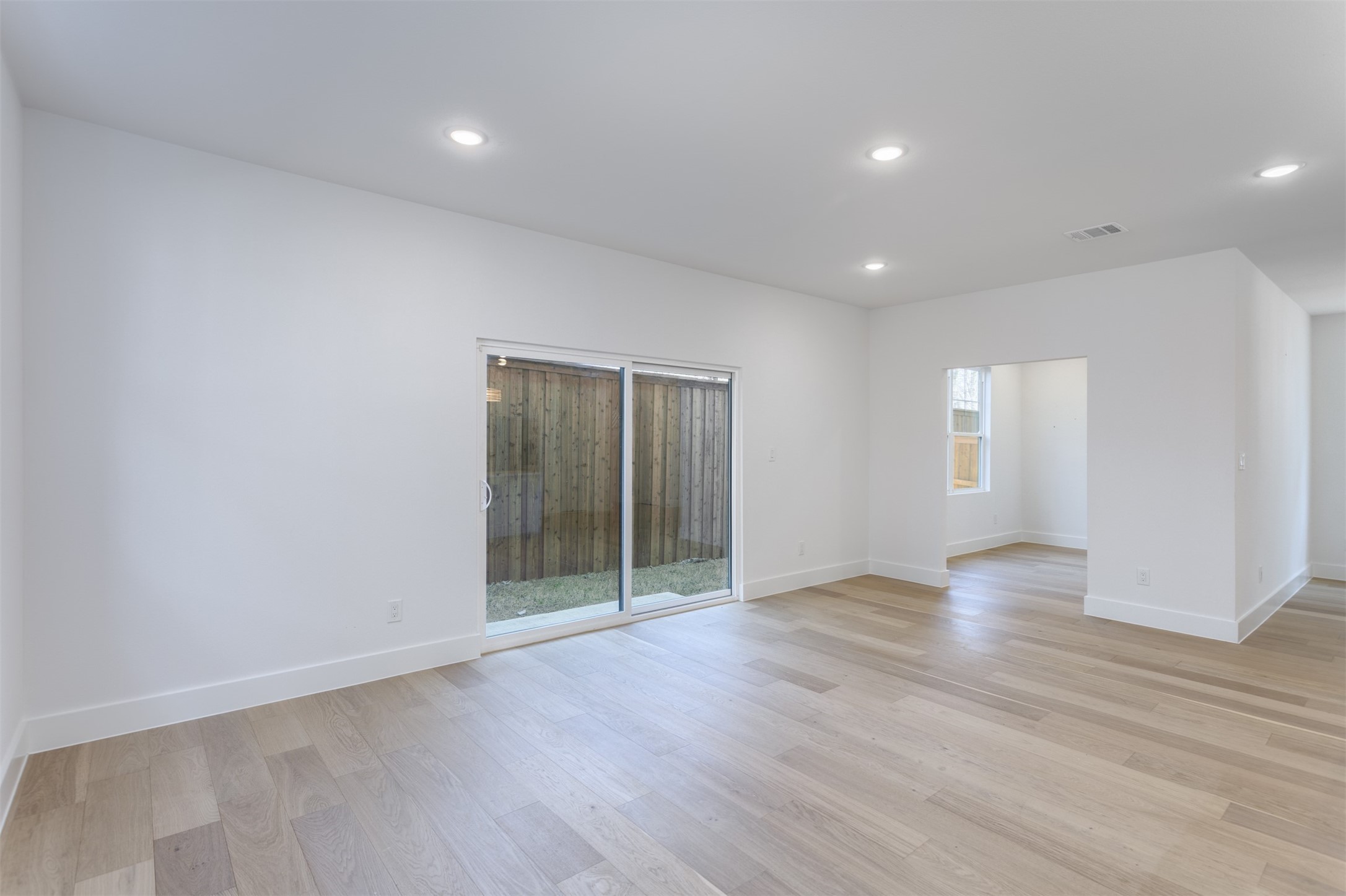 708 W White Avenue Mckinney TX 75069