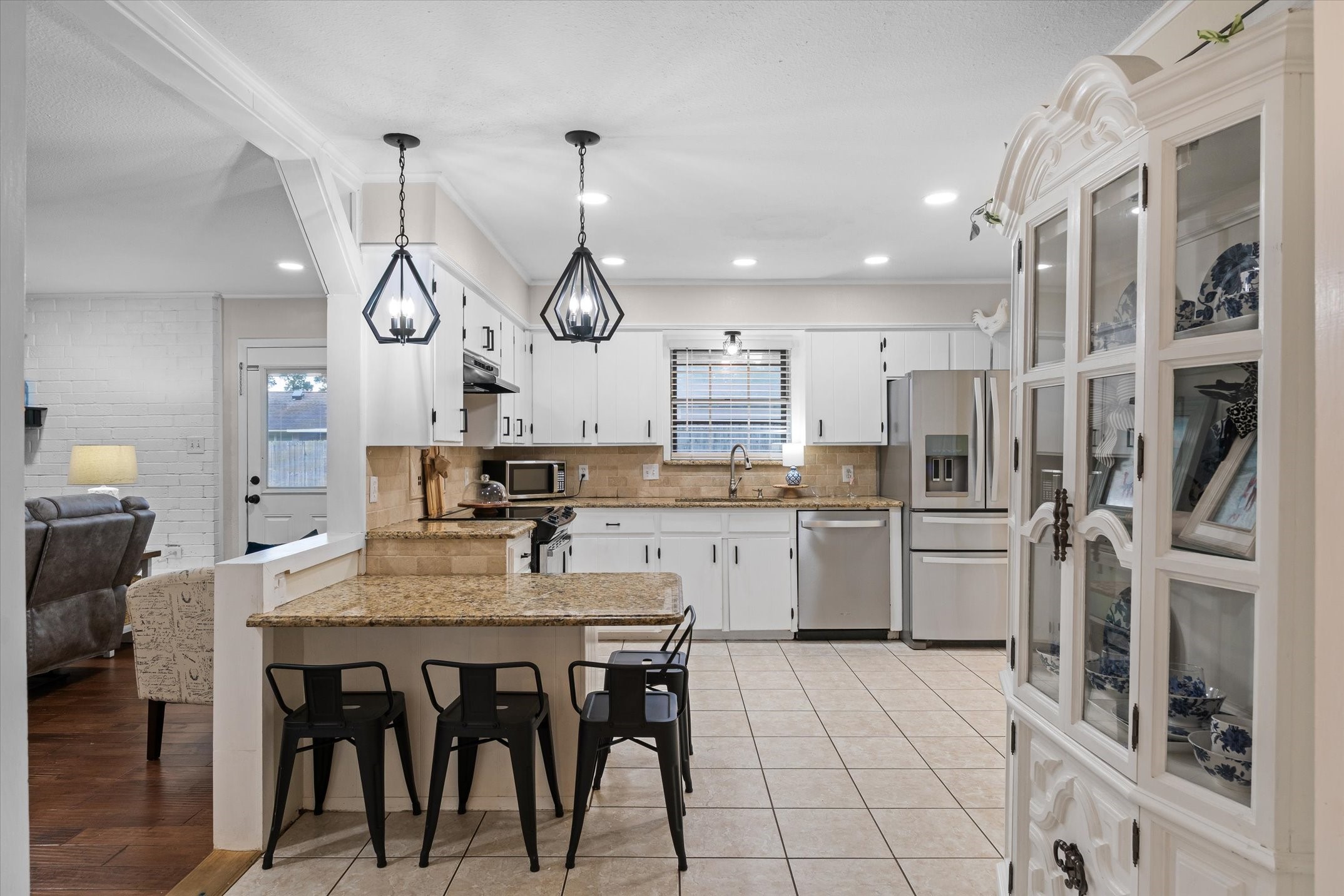 2203 Woodbine Drive Gladewater TX 75647