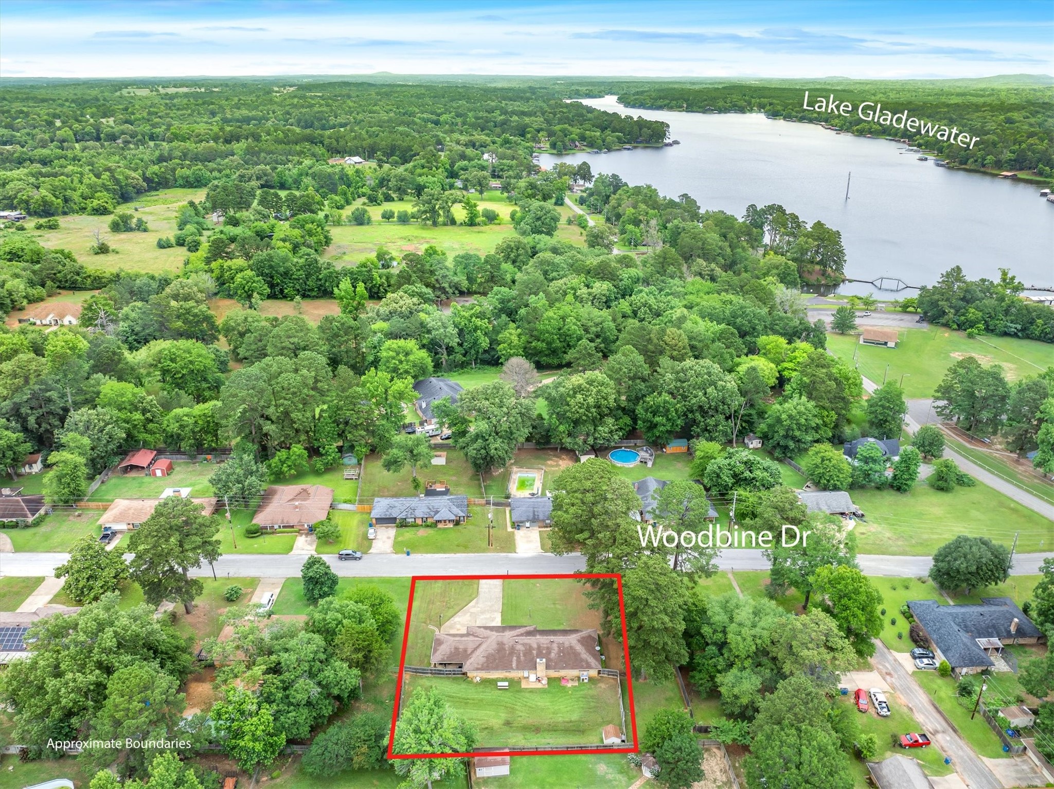 2203 Woodbine Drive Gladewater TX 75647