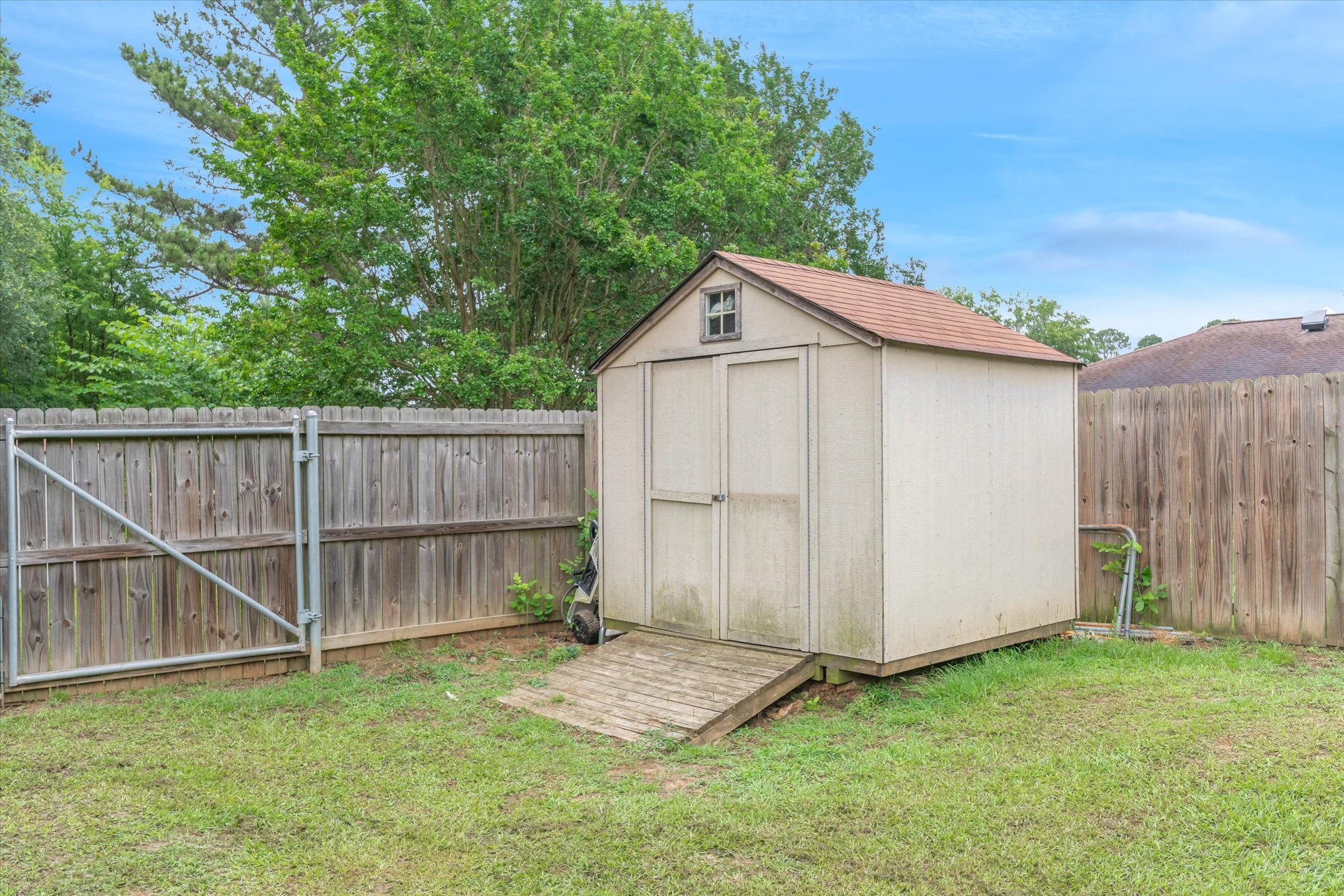 2203 Woodbine Drive Gladewater TX 75647