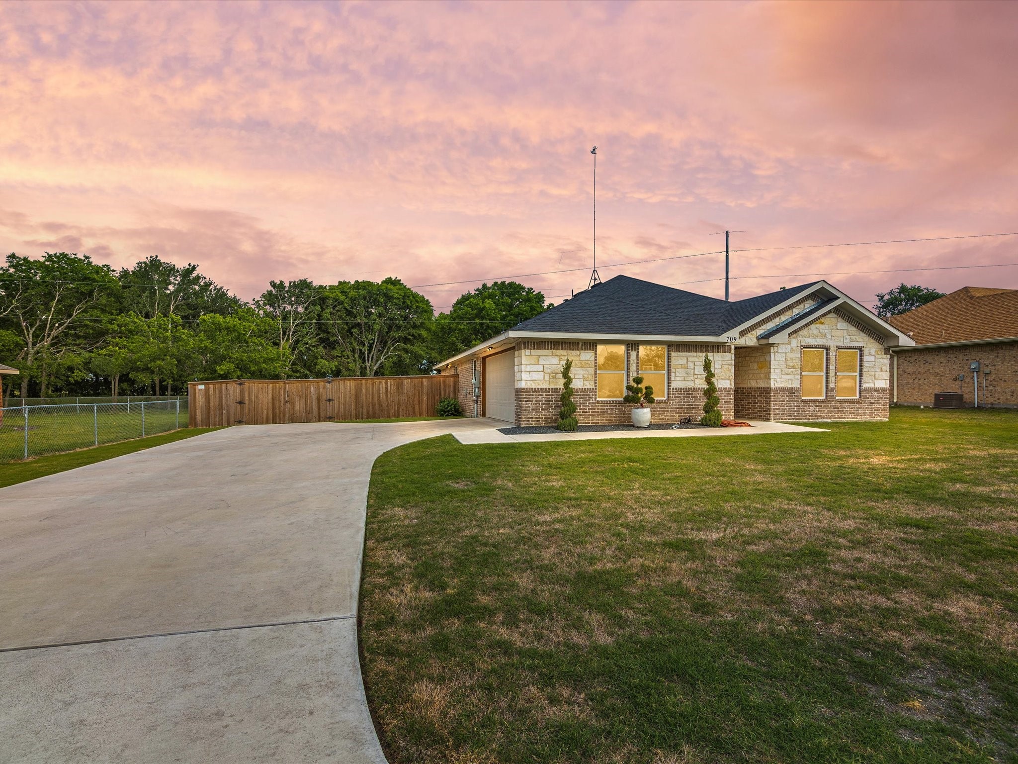 709 Chad Street Italy TX 76651