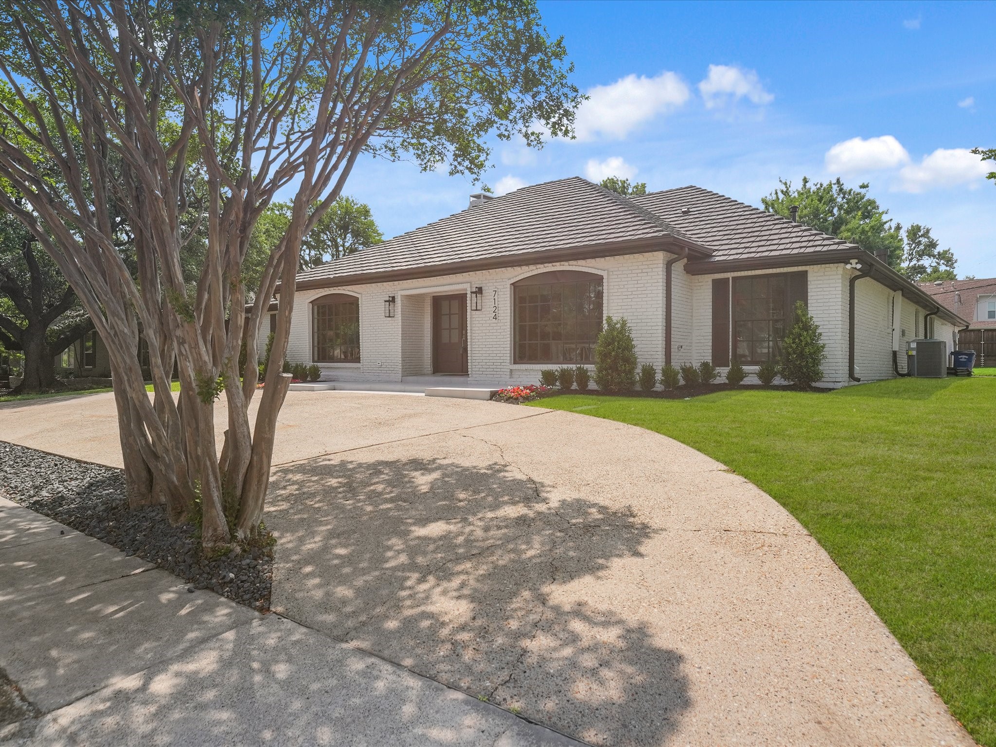 7124 Meadow Road Dallas TX 75230