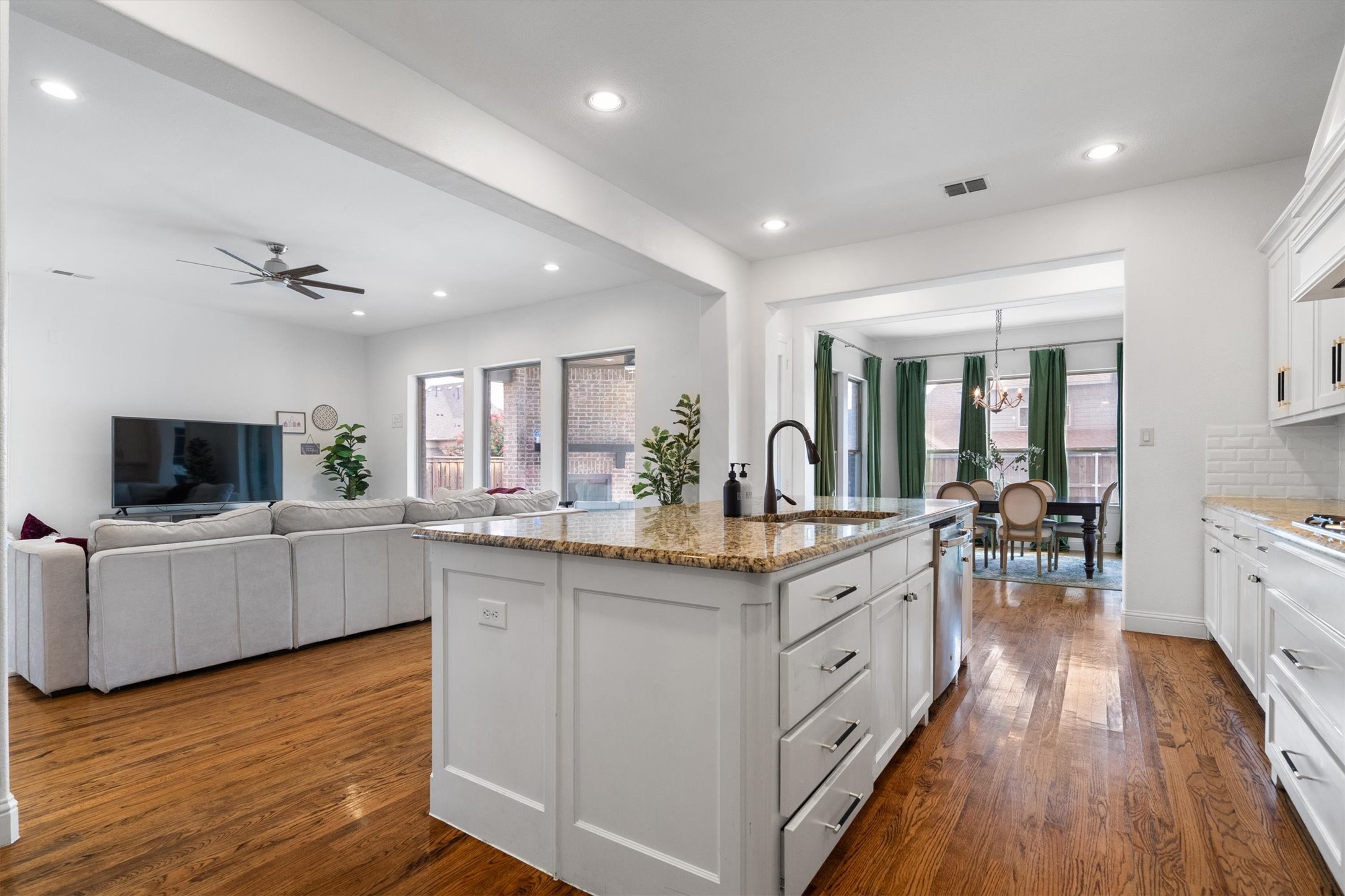 1751 Hunters Lane Flower Mound TX 75028