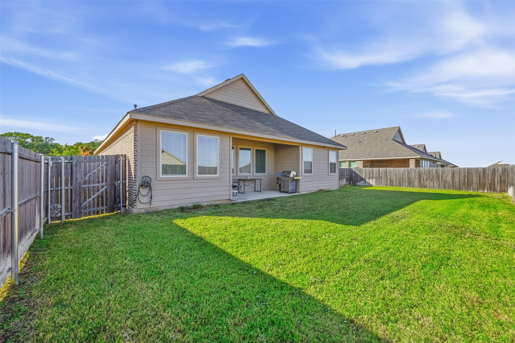216 Post Oak Street Azle TX 76020