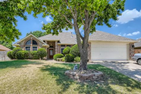 316 Woodcrest Drive Saginaw TX 76179
