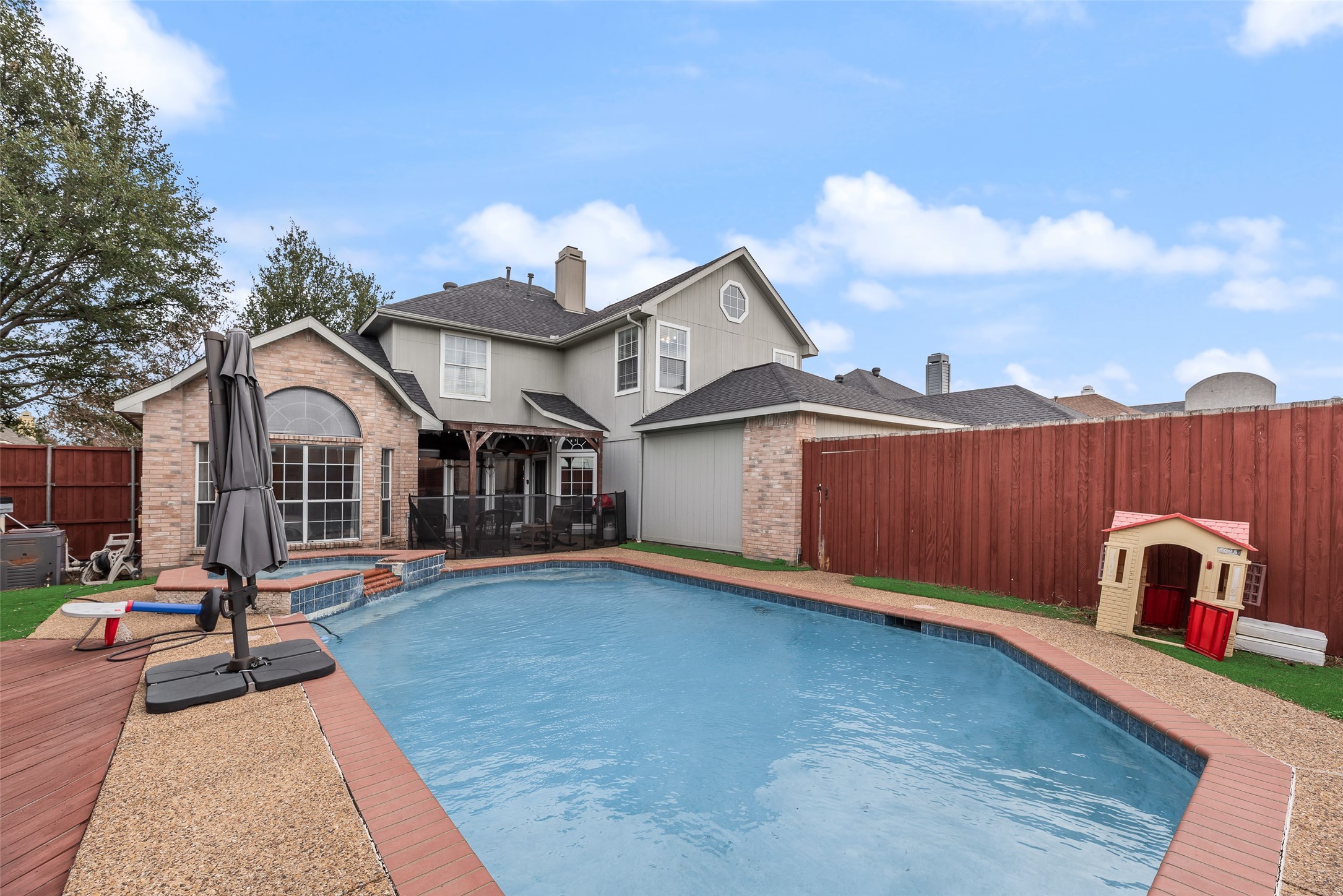 1725 Sheffield Drive Garland TX 75040